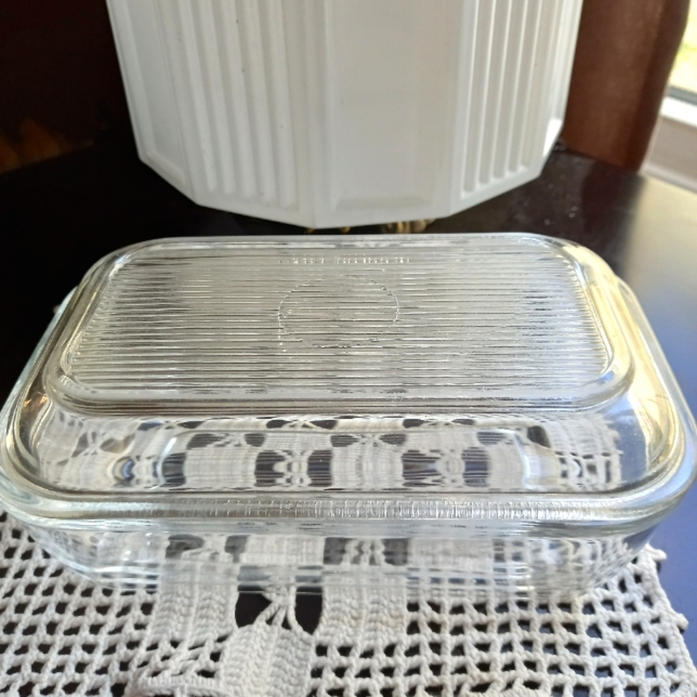 Arcoroc France Vintage clear butter dish